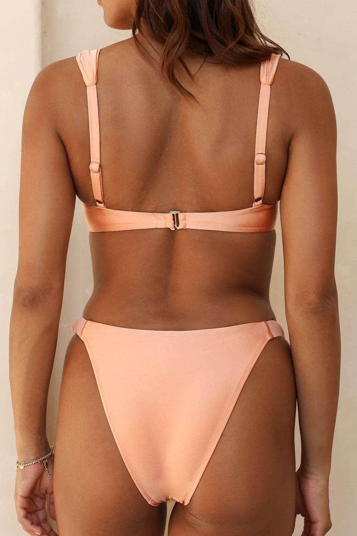 Peach Nectar Underwire Cheeky Set