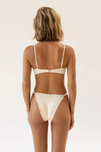 Gardenia Chica Underwire Cheeky Set